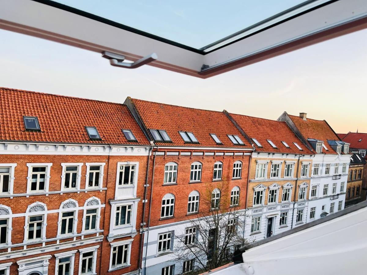 Scandinavian Apartment Hotel - Lunden 1 - Central 3 Bedroom Apartment On Two Floors Horsens Eksteriør bilde