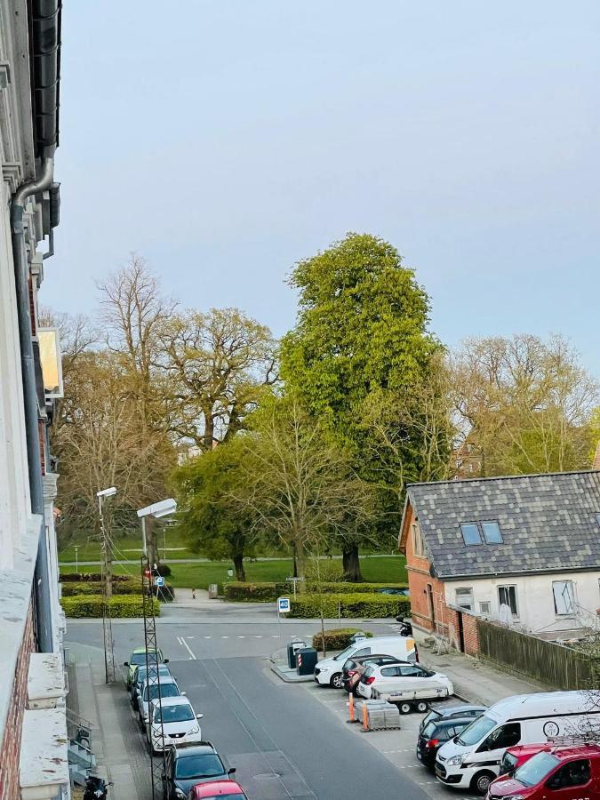 Scandinavian Apartment Hotel - Lunden 1 - Central 3 Bedroom Apartment On Two Floors Horsens Eksteriør bilde